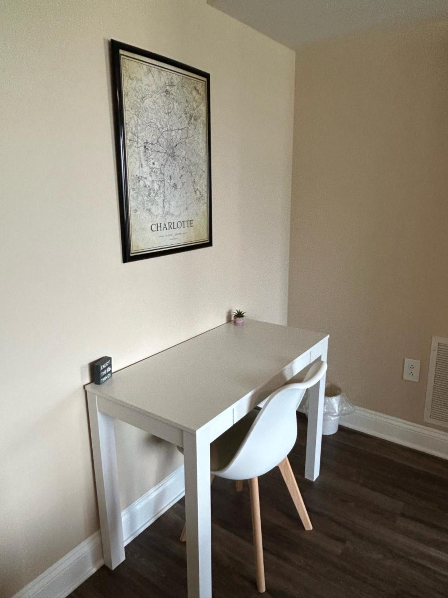 Spacious 2 Bedroom 2 Bathroom Apartment With Balcony In Uptown Charlotte! City Views & Free Parking! 외부 사진
