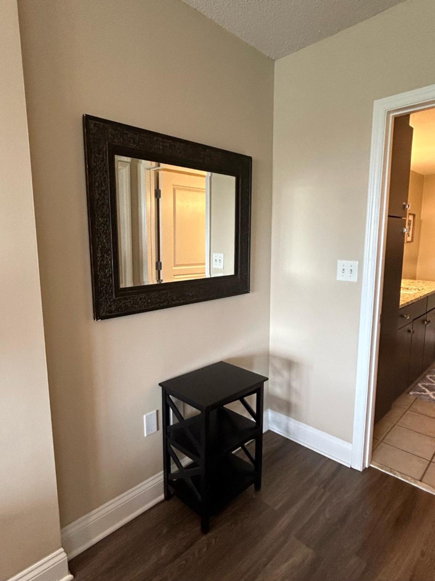 Spacious 2 Bedroom 2 Bathroom Apartment With Balcony In Uptown Charlotte! City Views & Free Parking! 외부 사진