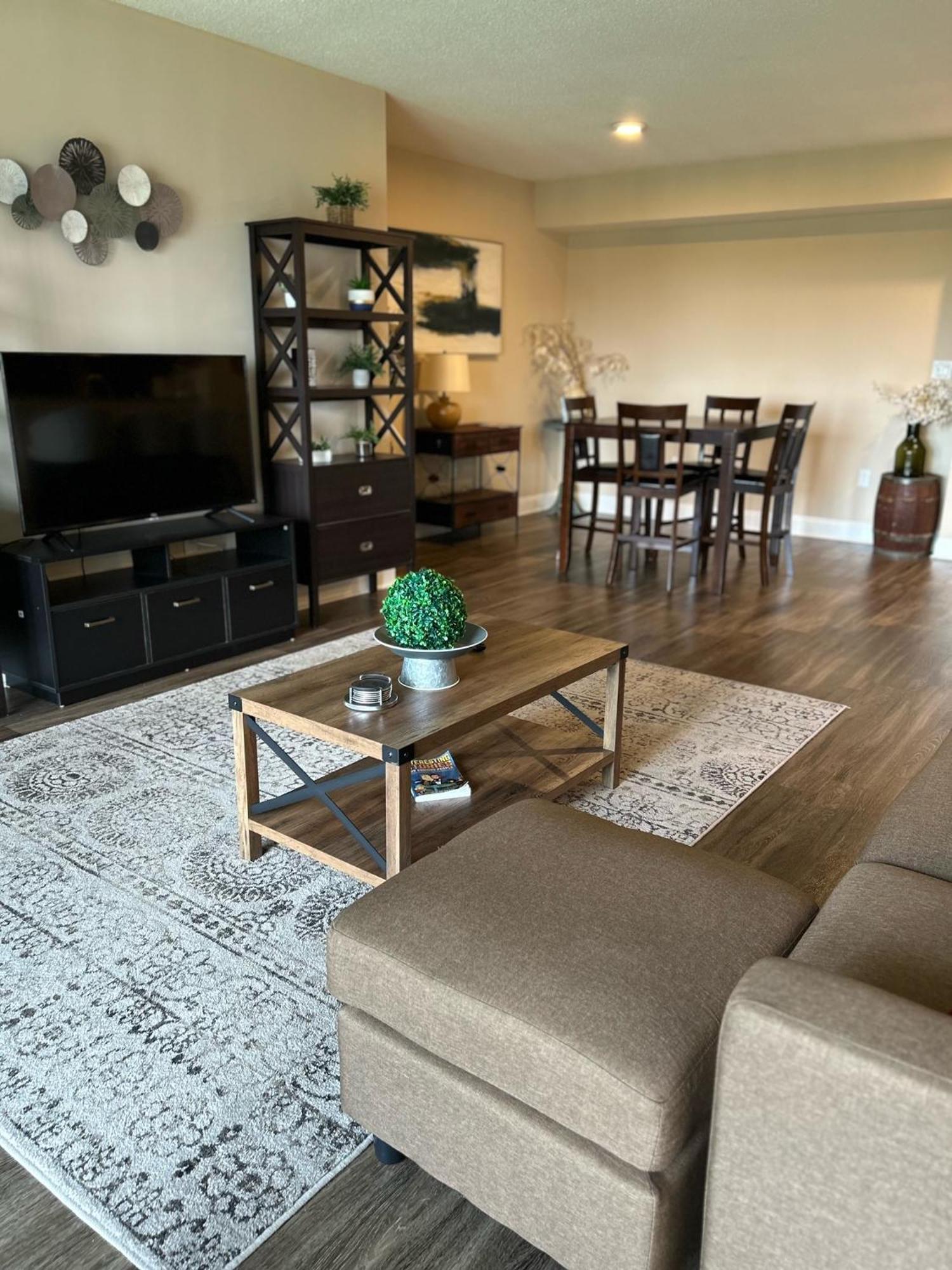 Spacious 2 Bedroom 2 Bathroom Apartment With Balcony In Uptown Charlotte! City Views & Free Parking! 외부 사진